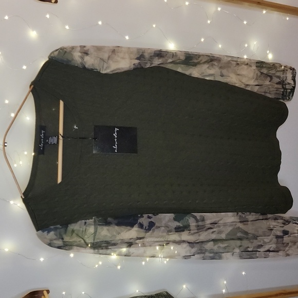 Cable Knit Sweater with Sheer Sleeve - Picture 2 of 6